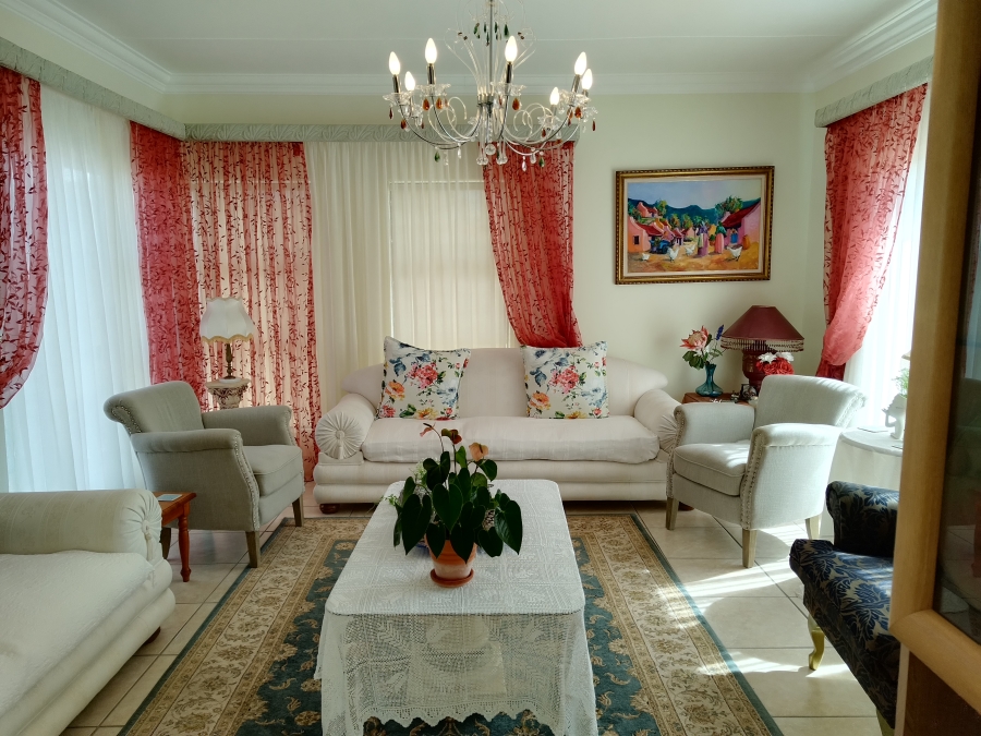 2 Bedroom Property for Sale in Reebok Western Cape